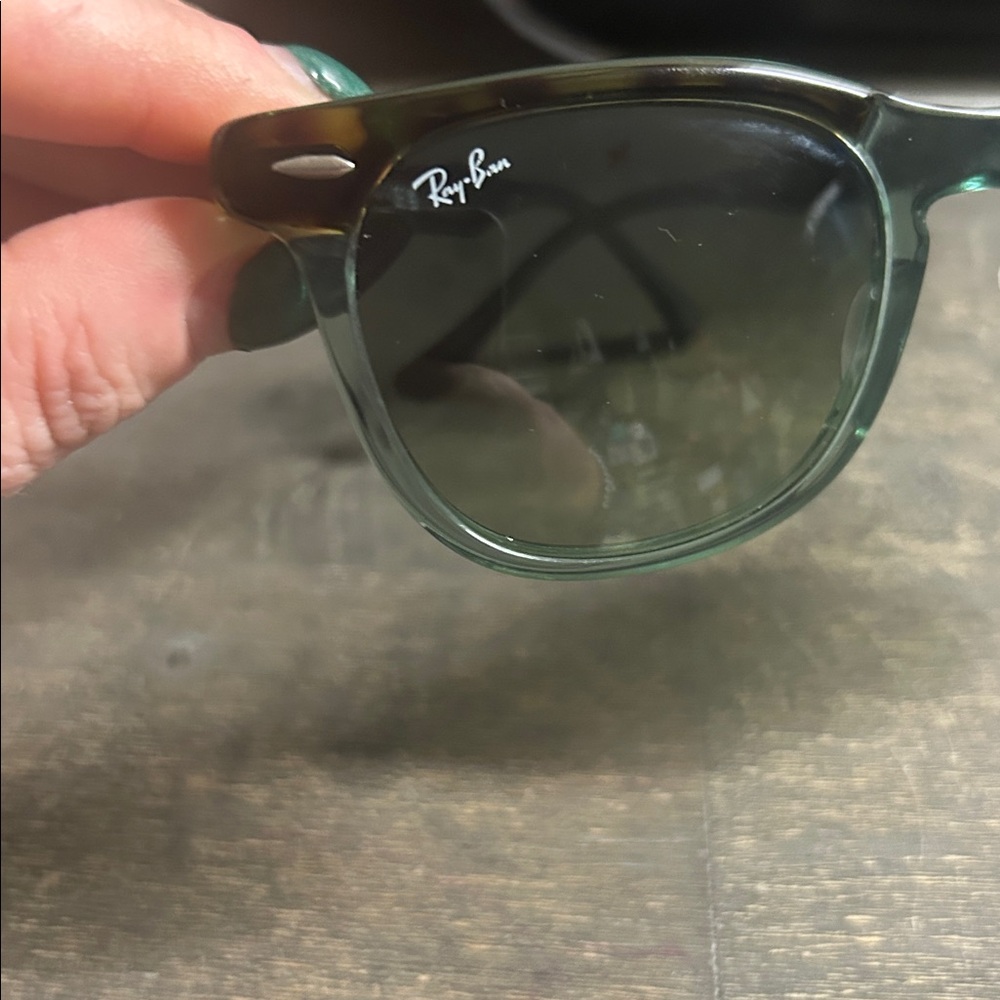 Ray-Ban Green Translucent Eagle Eyesunglasses 53 … - image 2